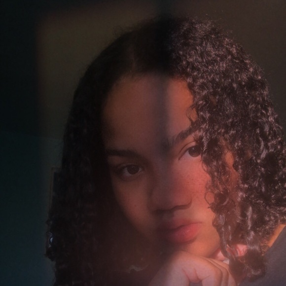 Meet your Posher, Lakeisha - Picture 1 of 1